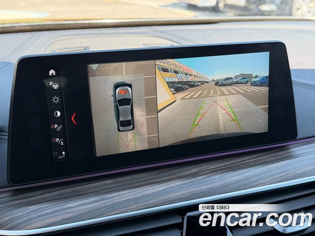 BMW 5-Series 2017 — photo 19