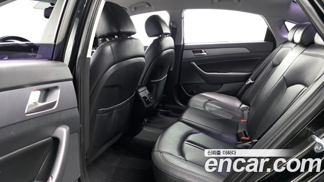 Hyundai Sonata 2018 — photo 11
