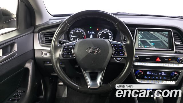 Hyundai Sonata 2018 — photo 12