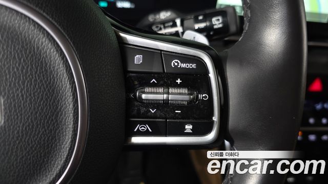 Kia Canival 2023 — photo 22