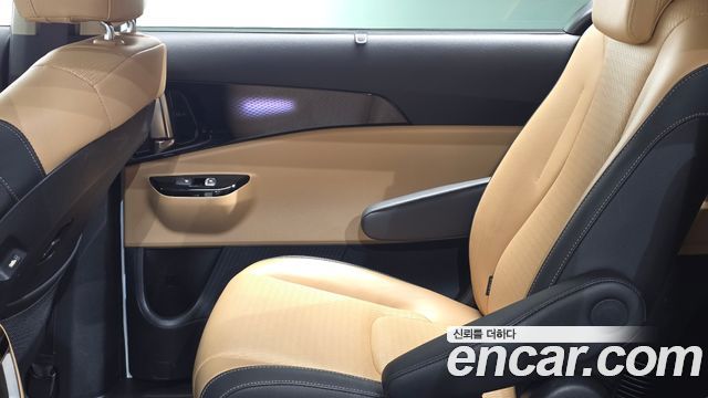 Kia Canival 2023 — photo 15