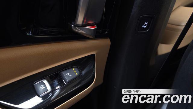 Kia Canival 2023 — photo 28