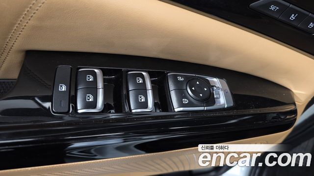 Kia Canival 2023 — photo 29