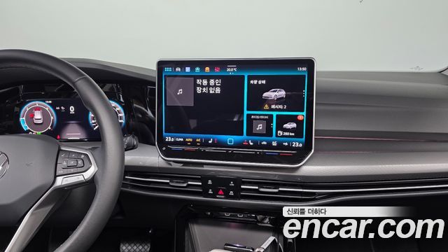 Volkswagen Golf 2025 — photo 20