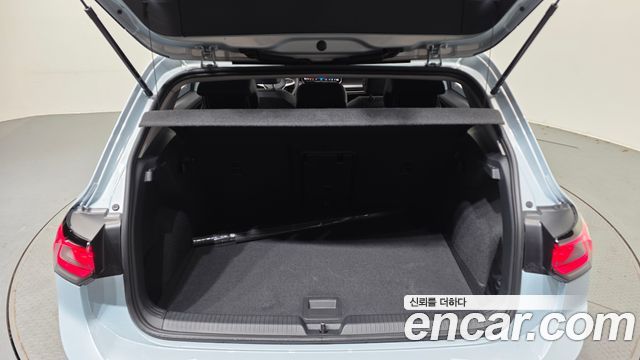 Volkswagen Golf 2025 — photo 26