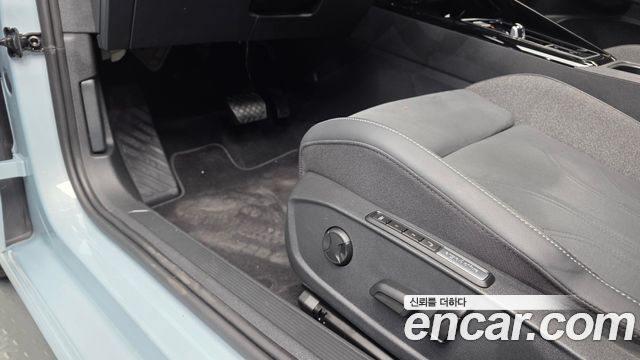 Volkswagen Golf 2025 — photo 28