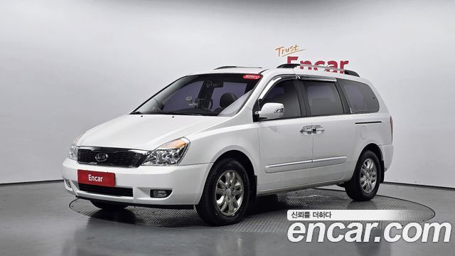 Kia Canival 2012 — photo 31