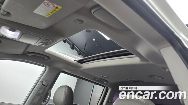 Kia Canival 2012 — photo 26