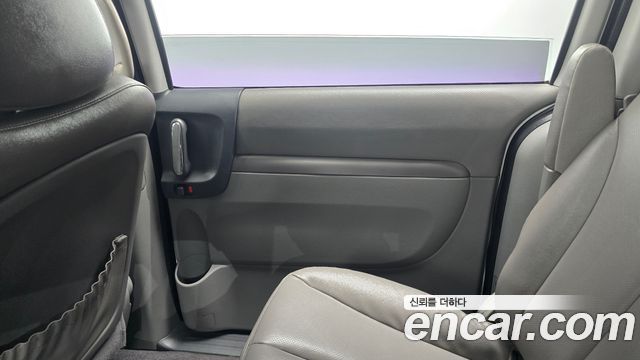 Kia Canival 2012 — photo 15