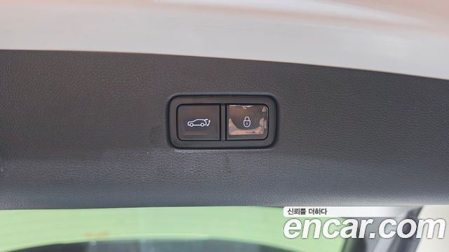 Genesis GV70 2022 — photo 25