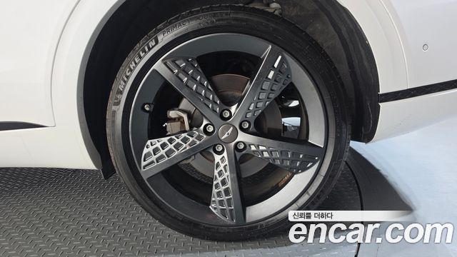 Genesis GV70 2022 — photo 7