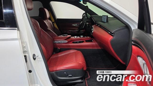 Genesis GV70 2022 — photo 16