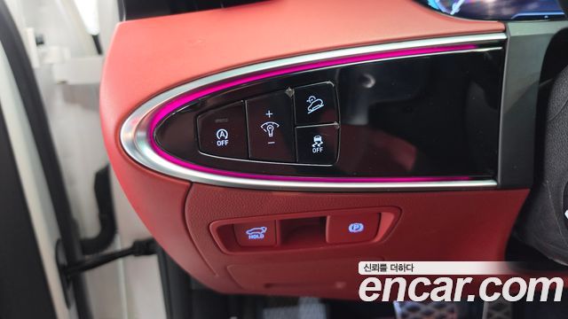 Genesis GV70 2022 — photo 29
