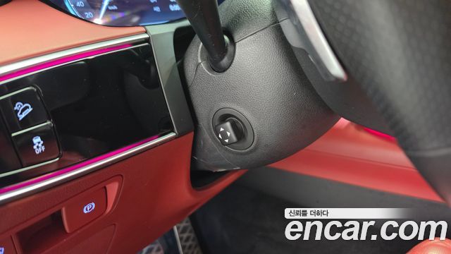 Genesis GV70 2022 — photo 30