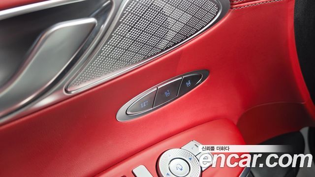 Genesis GV70 2022 — photo 40