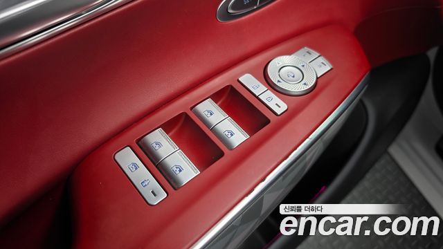 Genesis GV70 2022 — photo 43