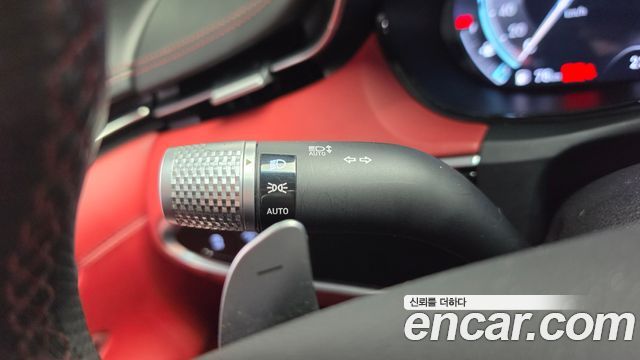 Genesis GV70 2022 — photo 44