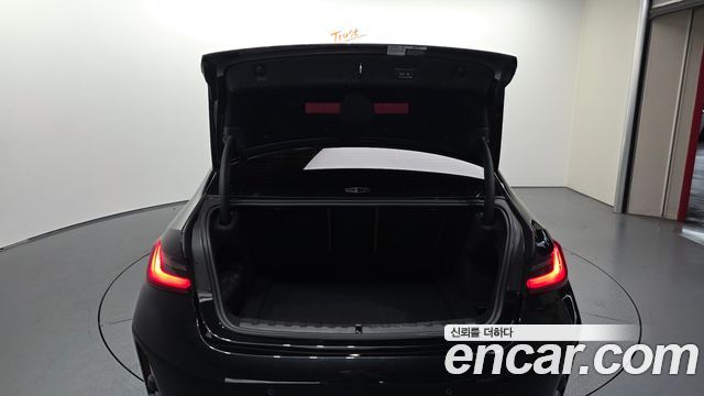 BMW 3-Series 2025 — photo 20
