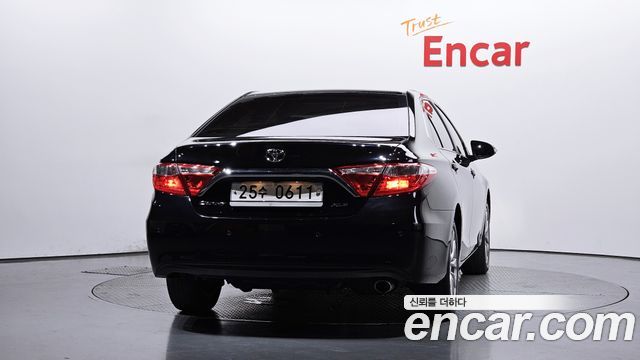 Toyota Camry 2015 — photo 4