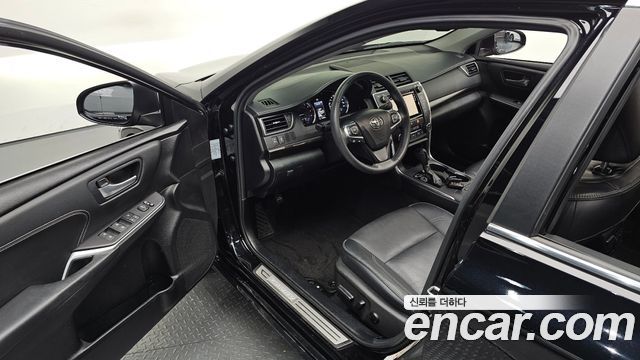 Toyota Camry 2015 — photo 11