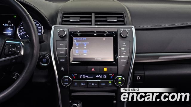 Toyota Camry 2015 — photo 15