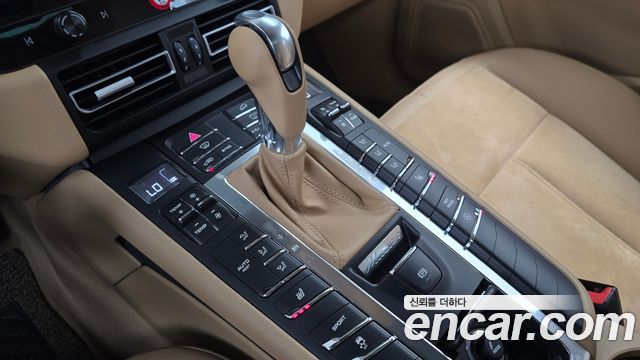 Porsche Macan 2015 — photo 9
