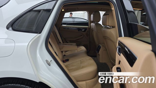 Porsche Macan 2015 — photo 12
