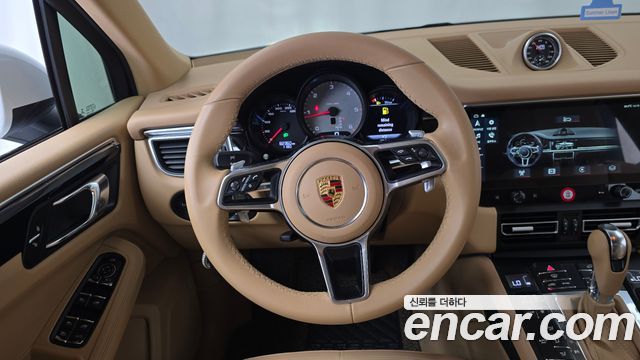 Porsche Macan 2015 — photo 13