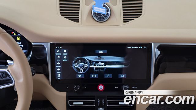 Porsche Macan 2015 — photo 14