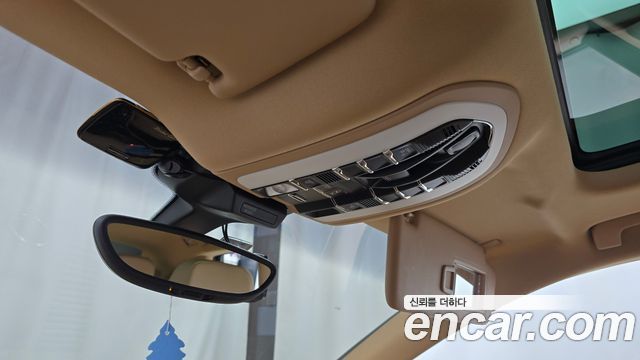 Porsche Macan 2015 — photo 17