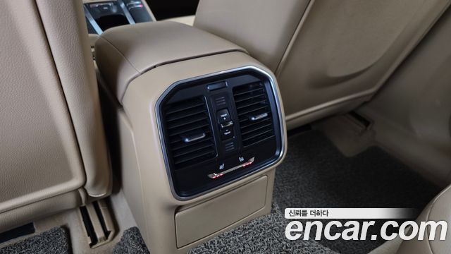 Porsche Macan 2015 — photo 19