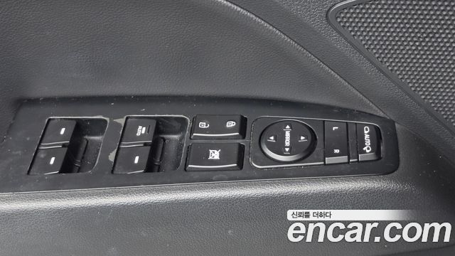 Hyundai AVANTE 2016 — photo 17