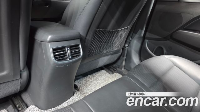 Hyundai AVANTE 2016 — photo 29