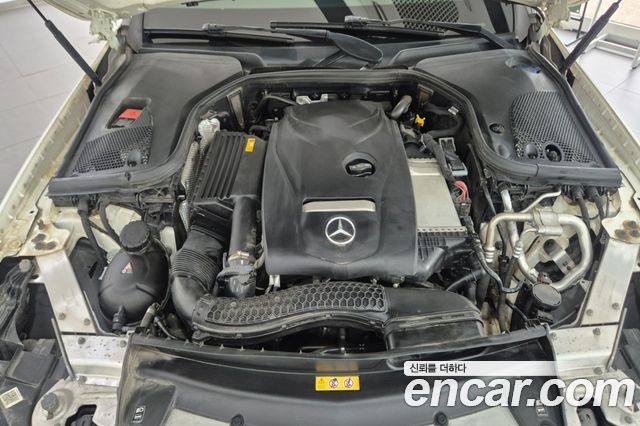 Mercedes-Benz E-Class 2018 — photo 6