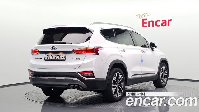 Hyundai Santafe 2019 — photo 2