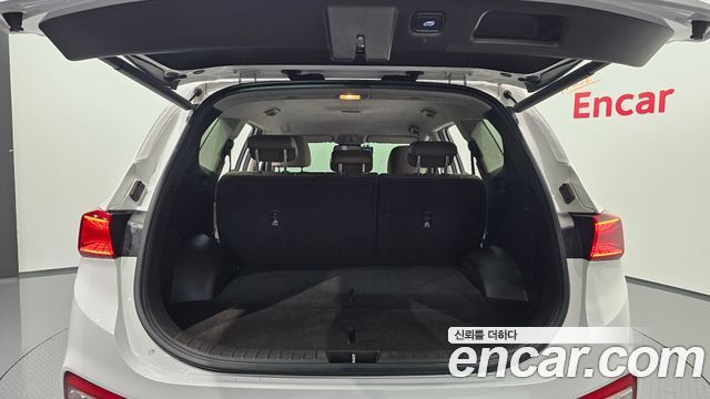 Hyundai Santafe 2019 — photo 26