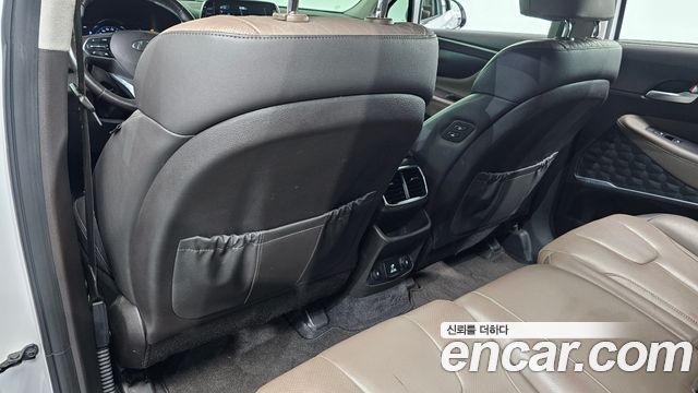 Hyundai Santafe 2019 — photo 28