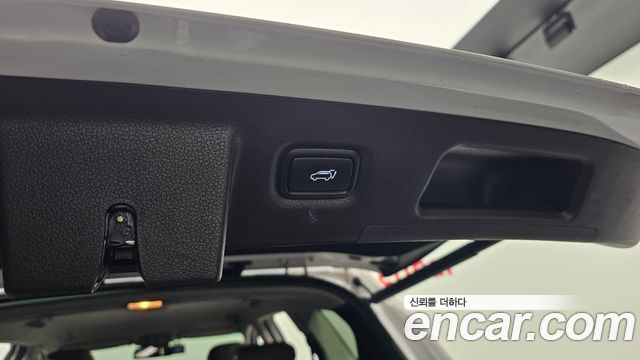 Hyundai Santafe 2019 — photo 31