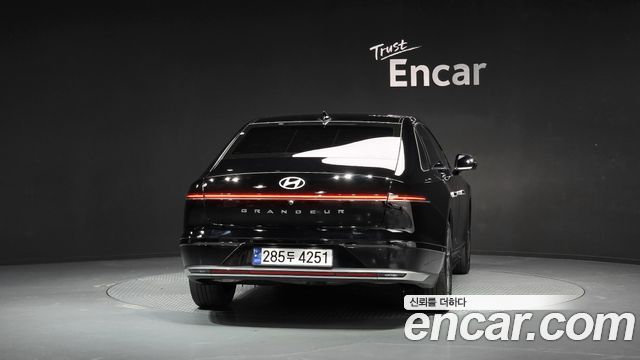 Hyundai Grandeur 2023 — photo 4
