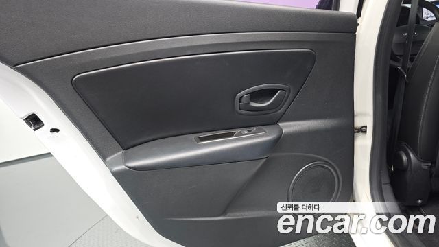Renault Korea SM3 2016 — photo 15