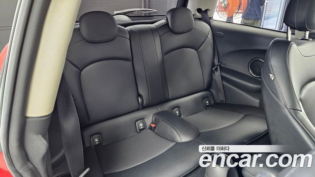 Mini Cooper 2016 — photo 12
