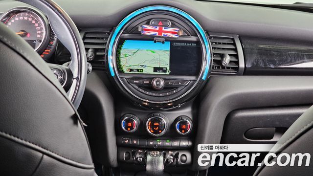 Mini Cooper 2016 — photo 14