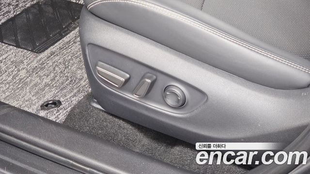 Toyota RAV4 2025 — photo 31