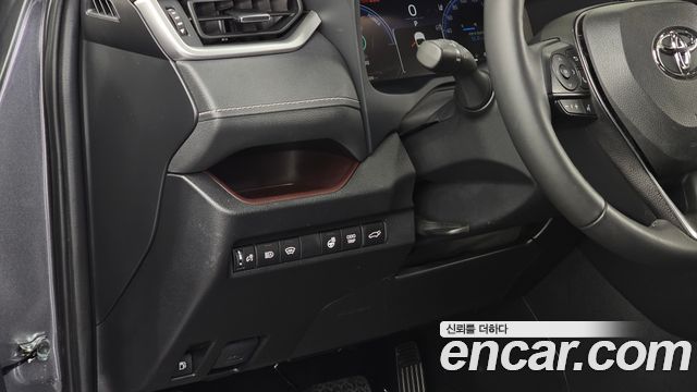 Toyota RAV4 2025 — photo 35