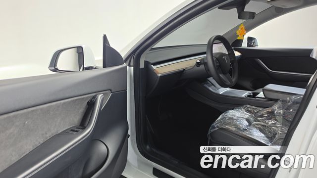 Tesla Model Y 2021 — photo 10