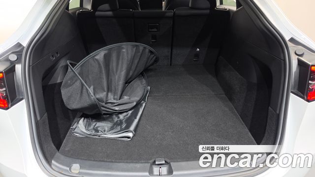 Tesla Model Y 2021 — photo 17