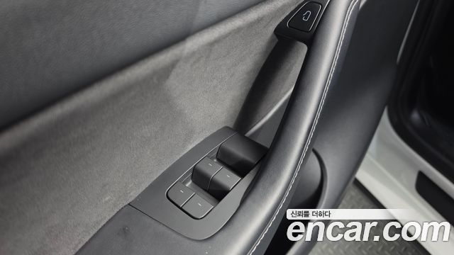 Tesla Model Y 2021 — photo 20