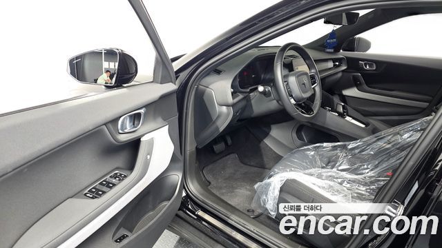 Polestar Polestar 2 2023 — photo 10