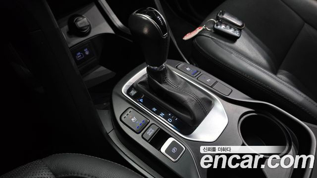 Hyundai Santafe 2016 — photo 12
