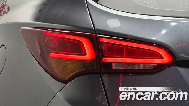 Hyundai Santafe 2016 — photo 9